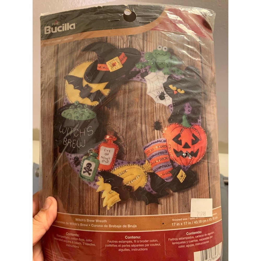 Bucilla Witch's Brew Wreath Kit Unisex OS Purple New Halloween Felt Craft 86563